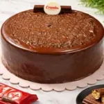 KitKat Crunch Cake-Mini