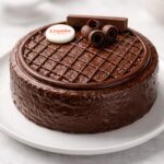 KitKat Crunch Cake - 1Kg - Image 2