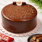 KitKat Crunch Cake - 1Kg